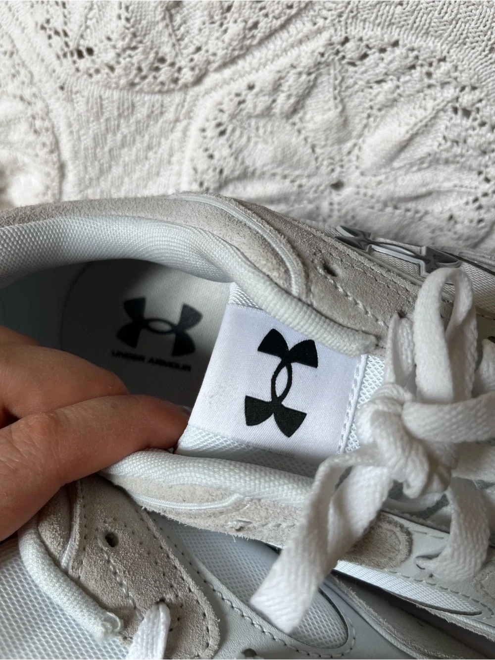 Under Armour sneakers tennis shoes women’s white gray halo suede mirage 12